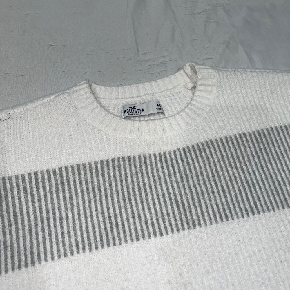 Hollister Womens Gray White Striped Ribbed Crewneck Sweater Size M